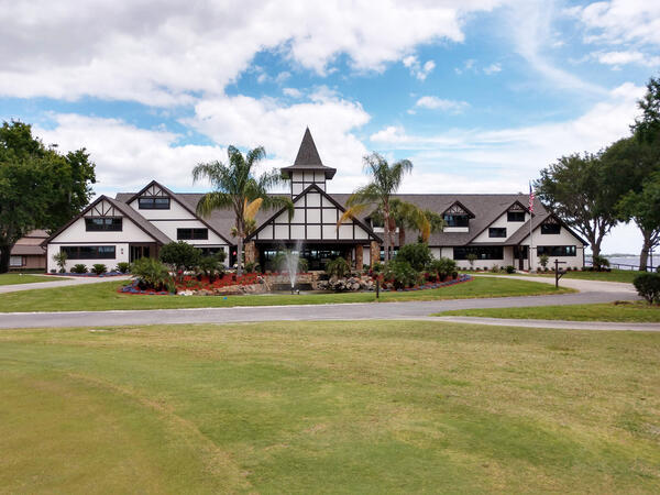 419 Tennis Lane a Winter Haven, FL Mobile or Manufactured Home for Sale